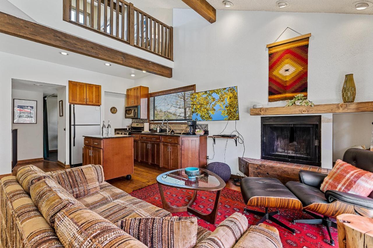깃대 Delightful 1 Bdrm Country Club Retreat With Mt Elden Views! 빌라 외부 사진