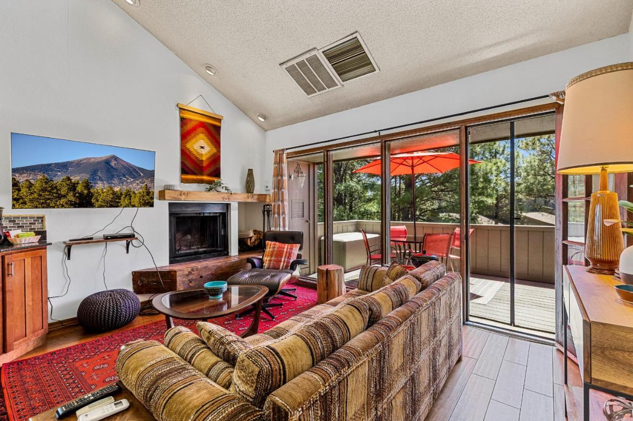 깃대 Delightful 1 Bdrm Country Club Retreat With Mt Elden Views! 빌라 외부 사진