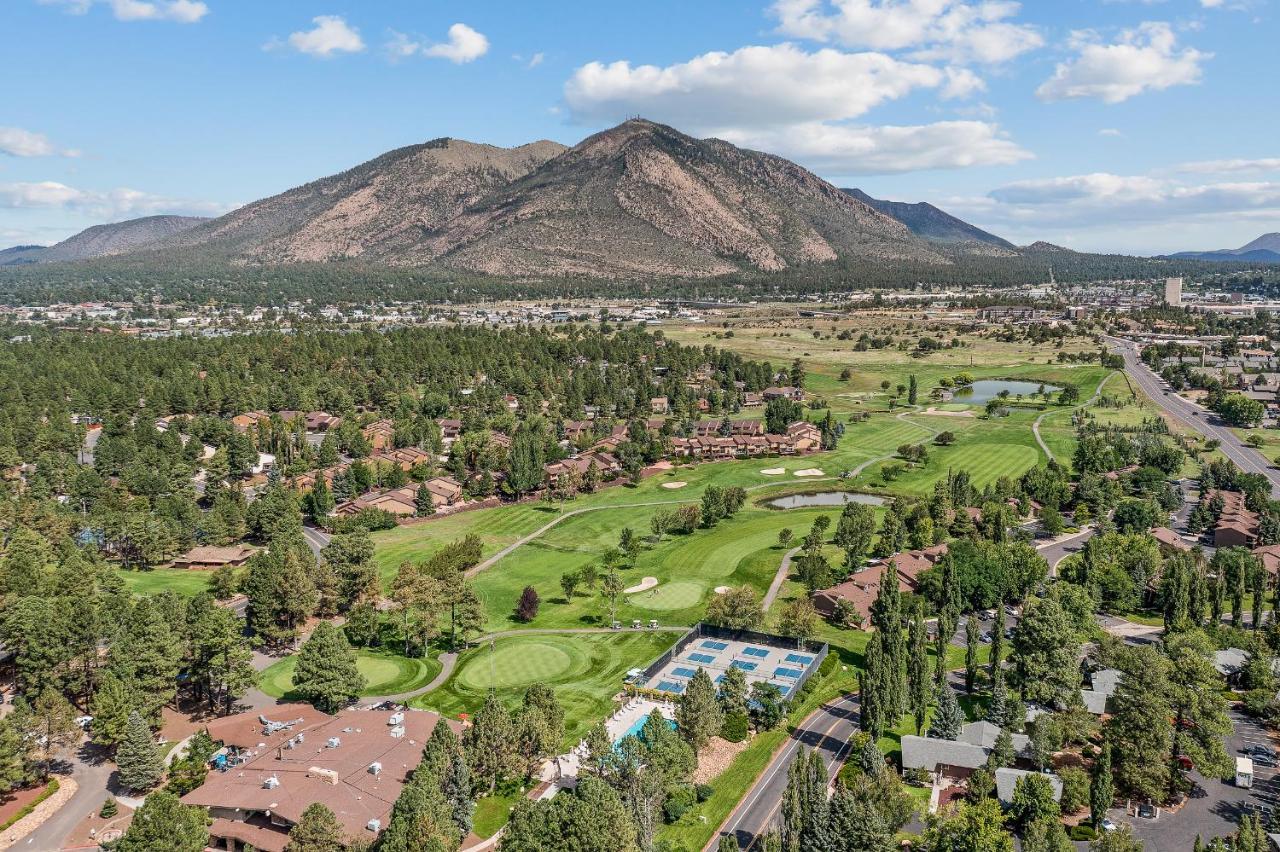 깃대 Delightful 1 Bdrm Country Club Retreat With Mt Elden Views! 빌라 외부 사진